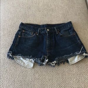 Levi Cut Off Shorts